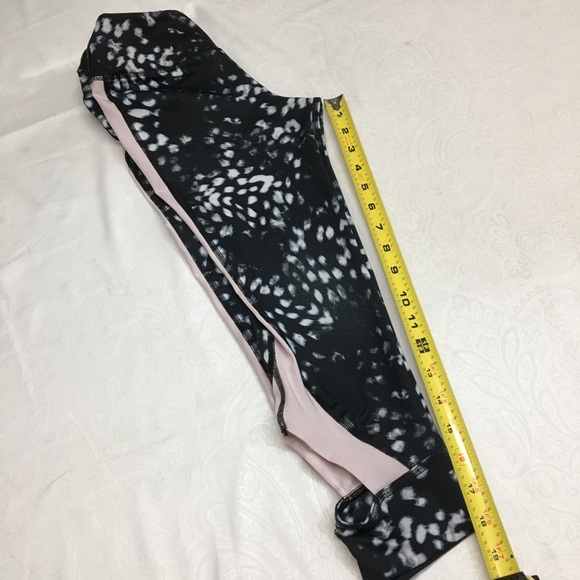 Zella Capris Leggings For girls Size 10/12 Lg - Picture 4 of 9
